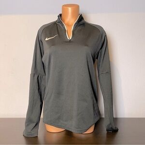 Nike Dri-Fit Long Sleeve Pullover Size S (J03)